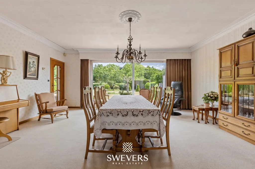 Dining Room - Open Plan House with Garden in Beringen