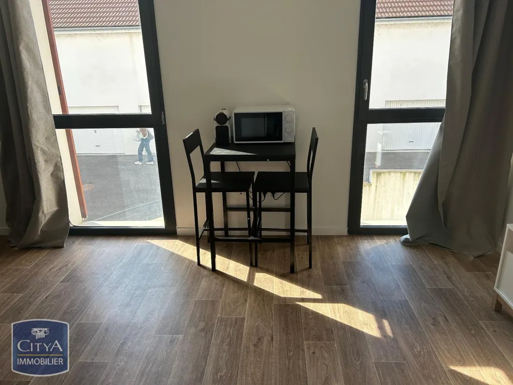 Cuisine - Studio Meublé avec Ascenseur à Troyes