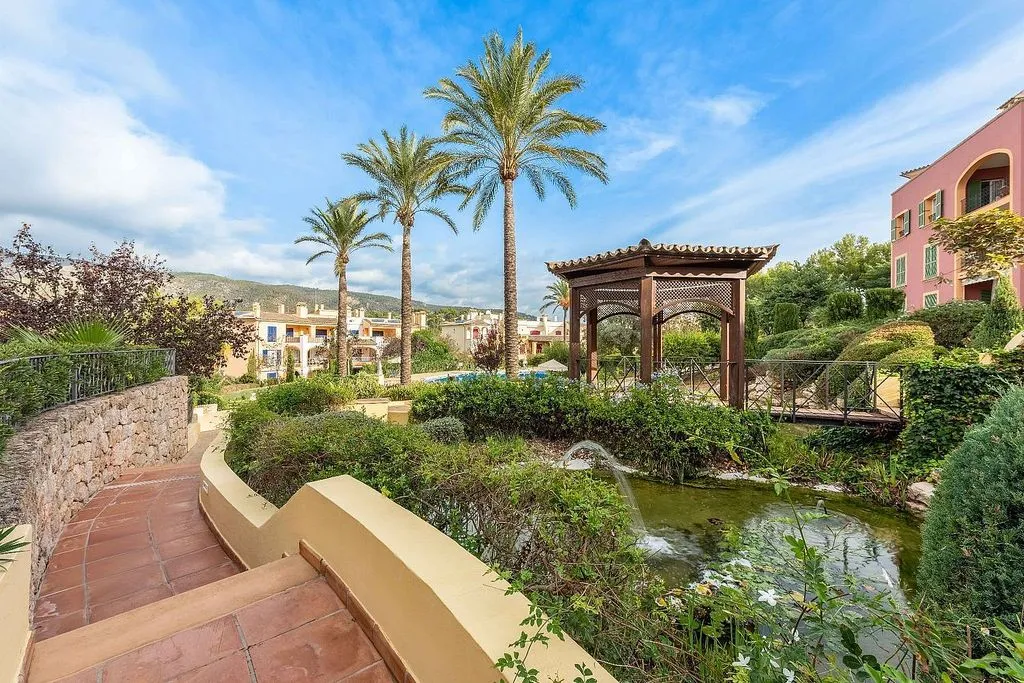 Jardin - Modernised Ground Floor Flat with Pool in Bendinat