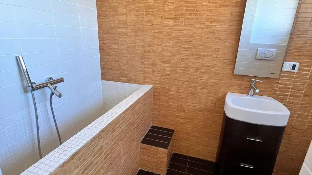 Salles de bain - Rented Apartment with Balcony in Rome