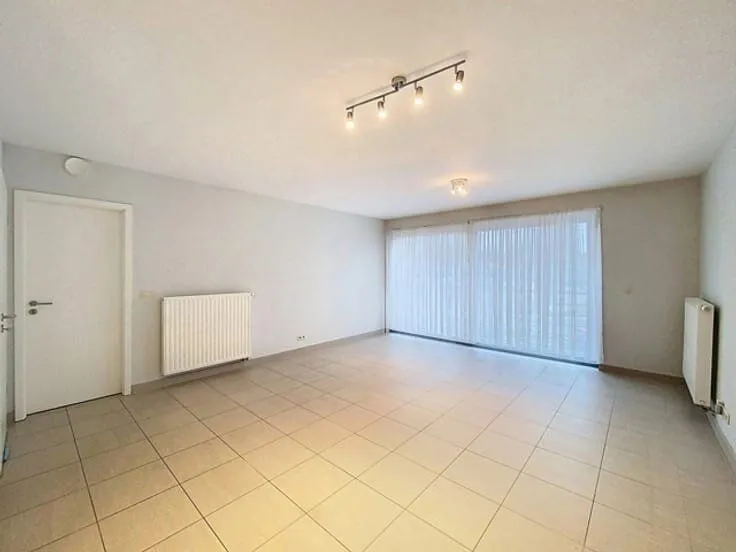 Toad - Flat with Balcony and Parking in Central Location