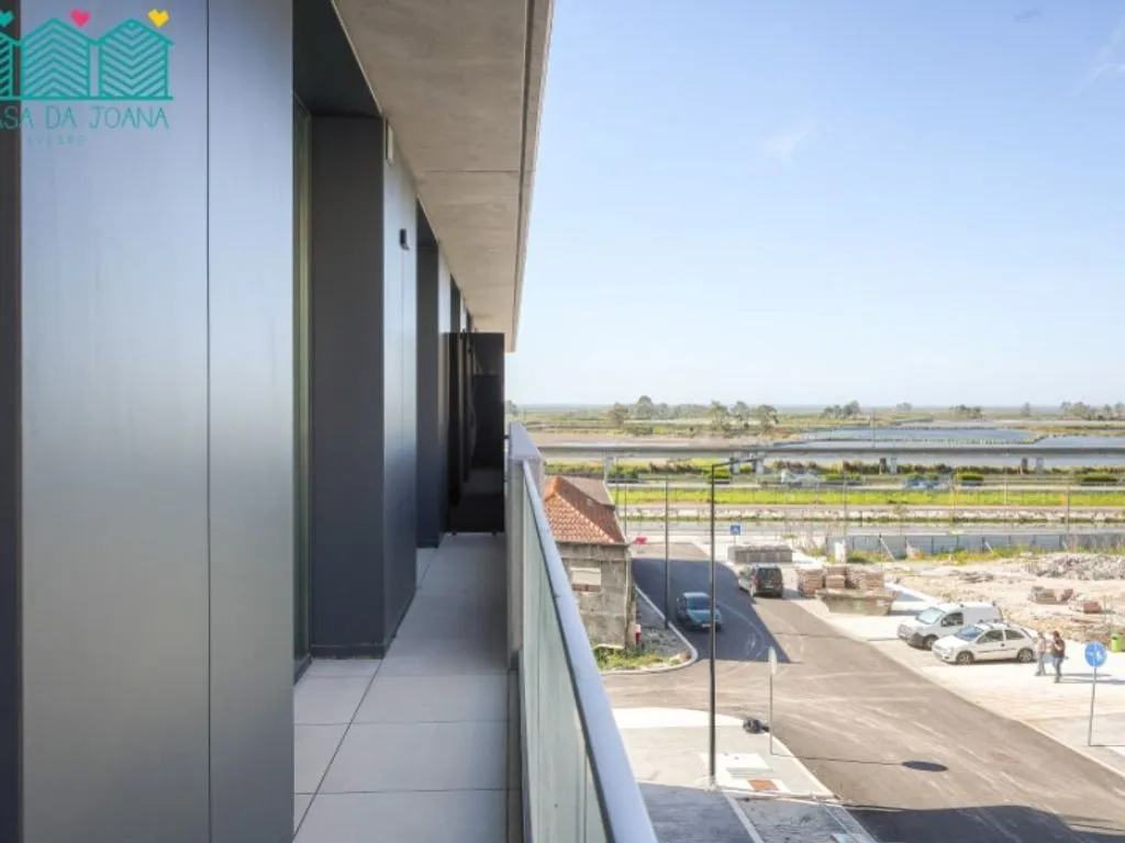 Balcon - Luxury T3 Apartment with Balcony in Aveiro