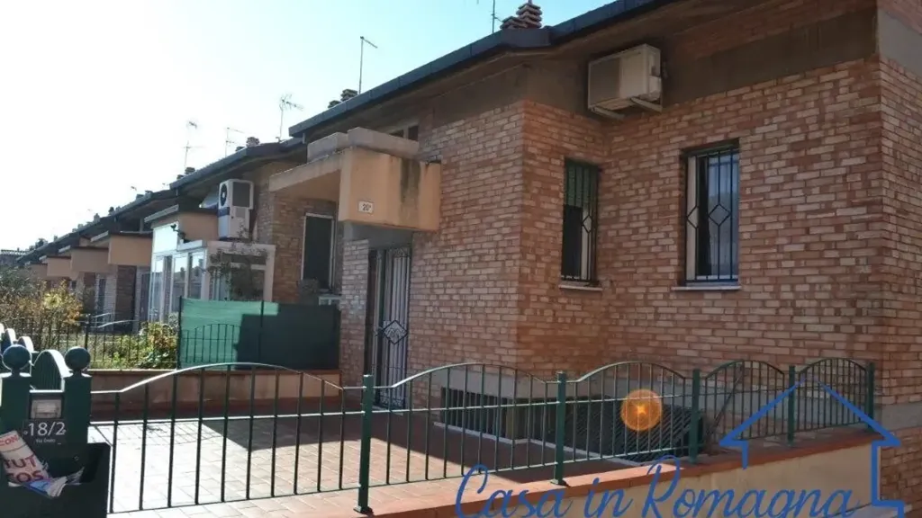 Välivaade - Terraced House with Garden in Rimini