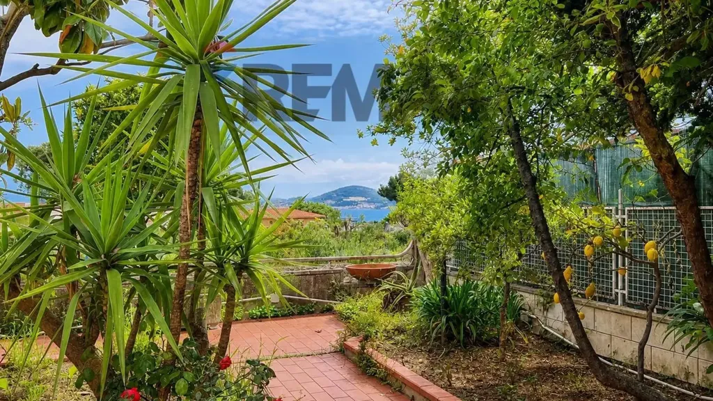 Jardin - Terraced Villa with Sea View in Formia