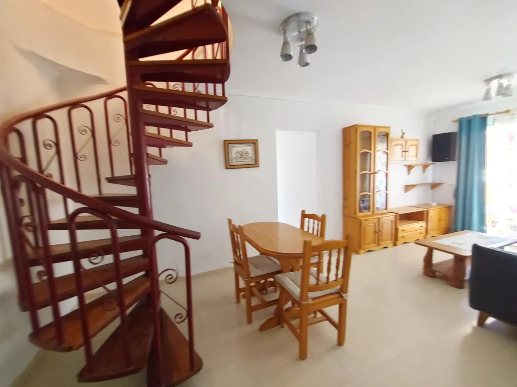 Elutuba - Spacious Rental with Pool in Las Caletillas
