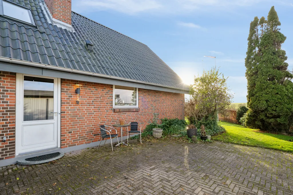 Esterno - Villa with Open Landscape View in Øster Tørslev