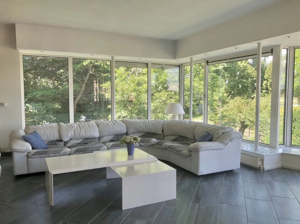 Elutuba - Charming Villa with Parkland Views in Maasland