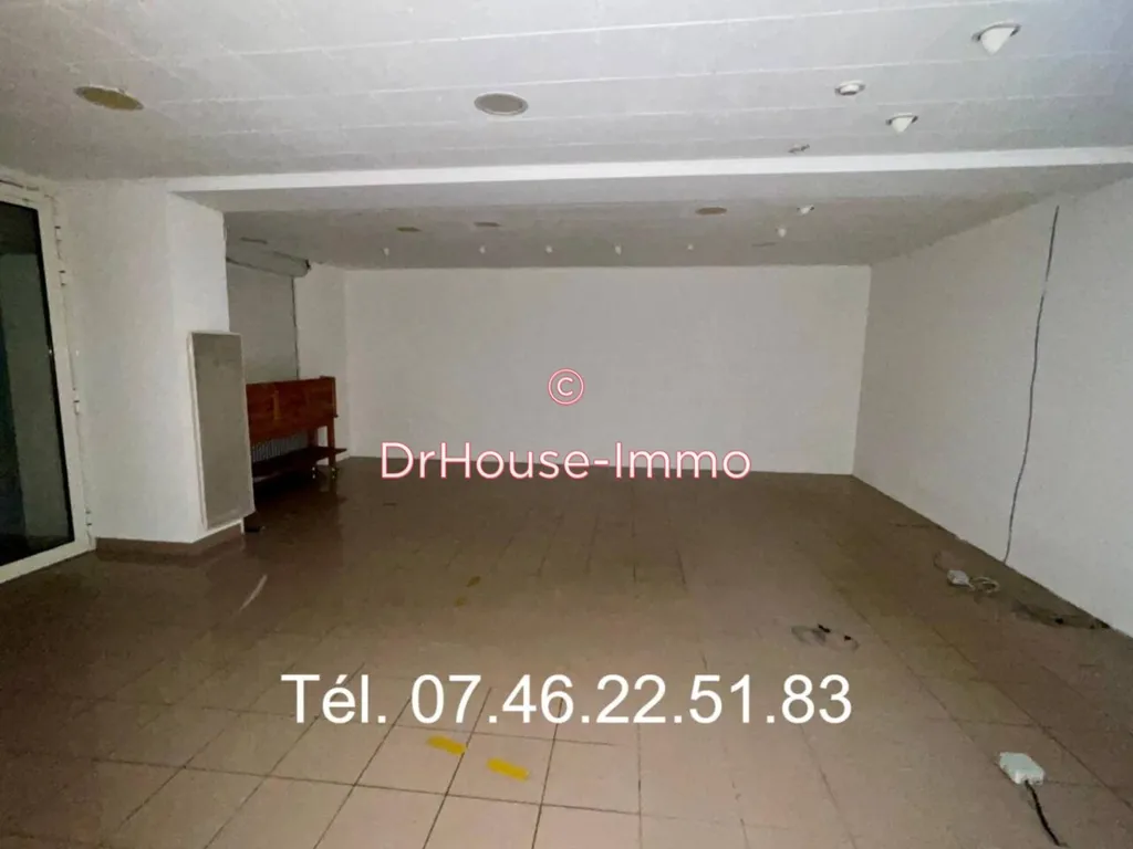Toad - Commercial Space with Garden Access in Darney