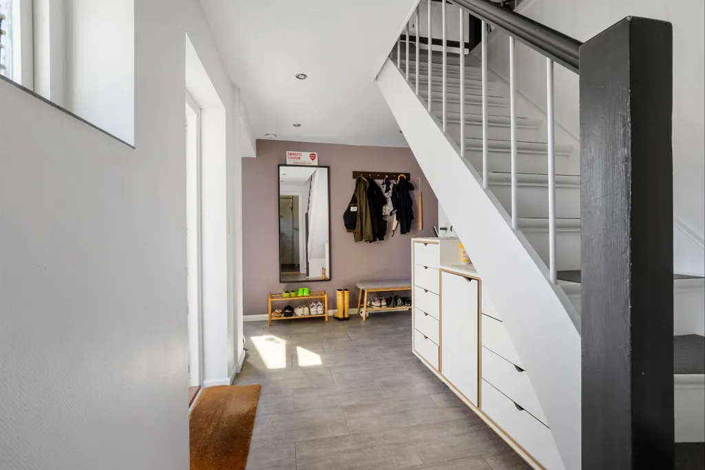 Esik - Renovated Villa with Garden in Græsted