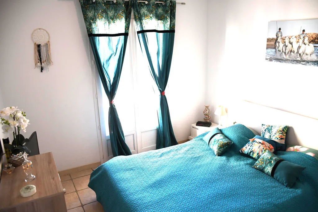Bedrooms - Spacious House with Pool in Quissac