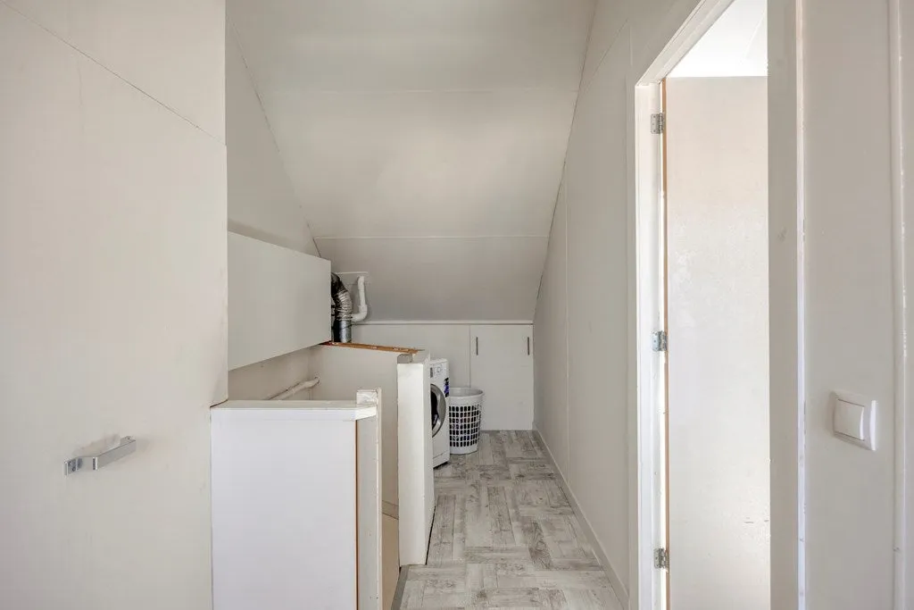 hallway_entrance