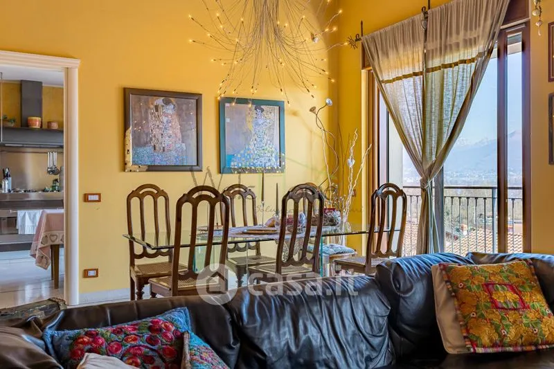 Elutuba - Contemporary Villa with Lake View in Alserio