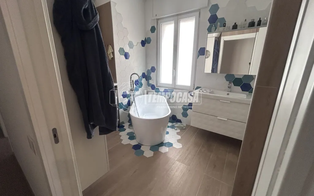 Bagni - Appartamento ristrutturato con balcone a Pomigliano D'Arco