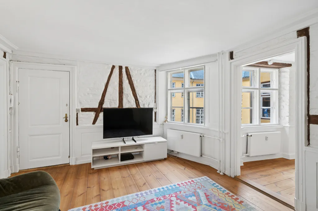 Séjour - Historic Flat with Original Features in Copenhagen