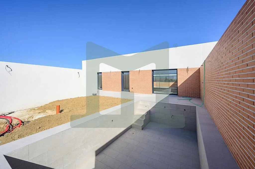 Aed - Modern Detached House with Pool in Griñón