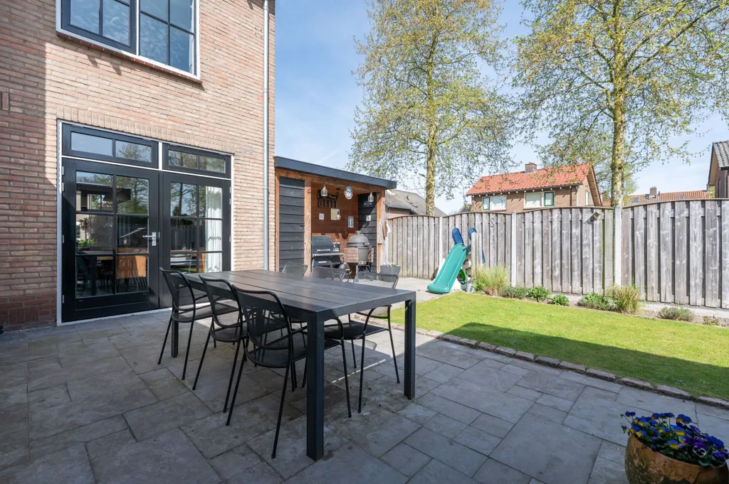 Terrass - Two-Under-One Cap House with Garden in Garderen