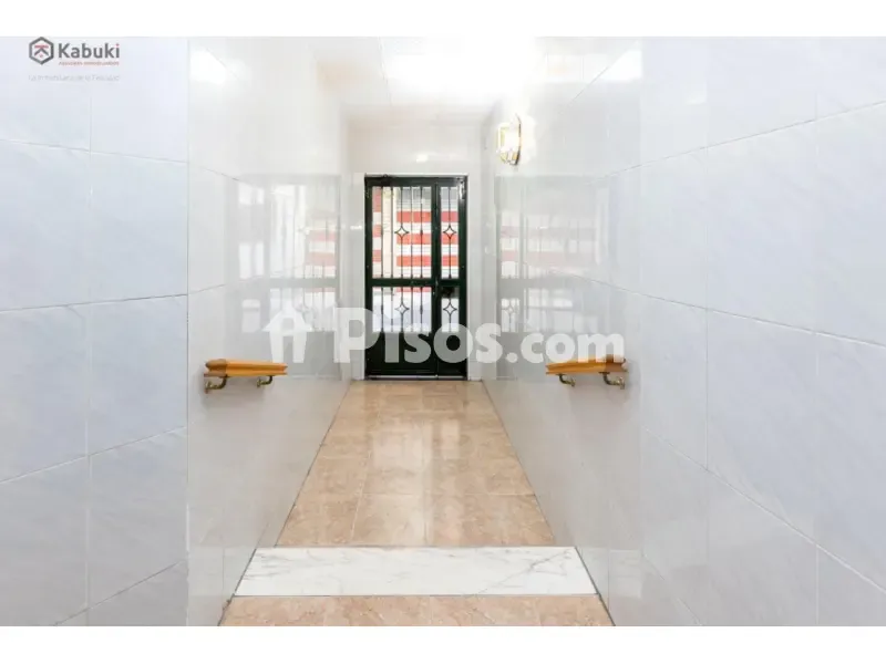Esik - Student-Friendly Flat with Balcony in Granada