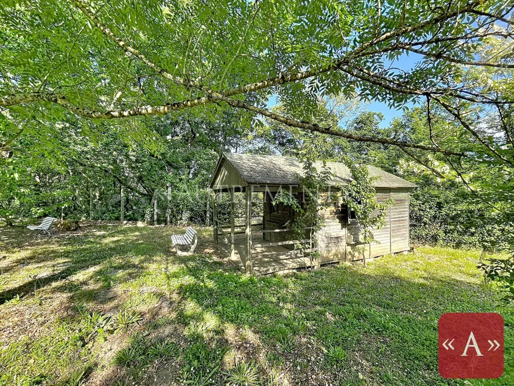 Aed - Architectural House with Panoramic Park View