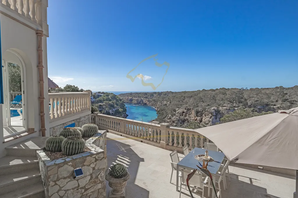Terrasse - Modernised Villa with Sea View in Cala Pi
