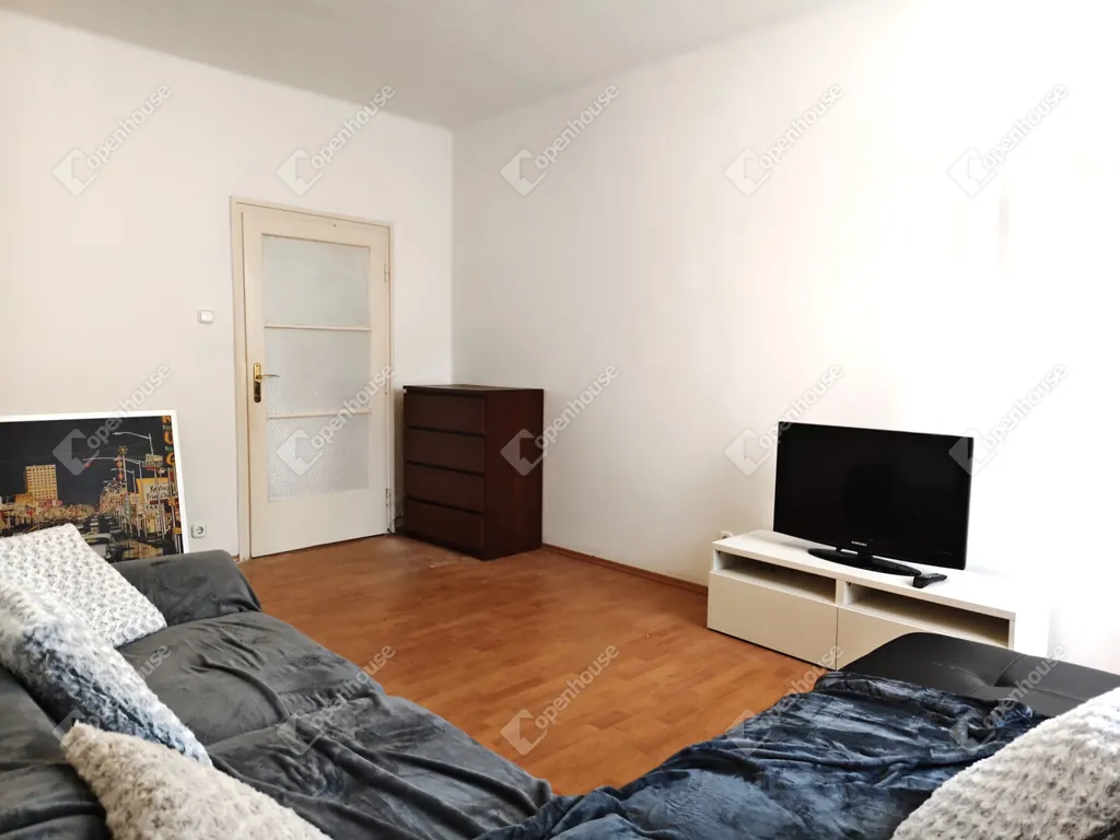 Elutuba - Brick Apartment with Creative Space in Debrecen