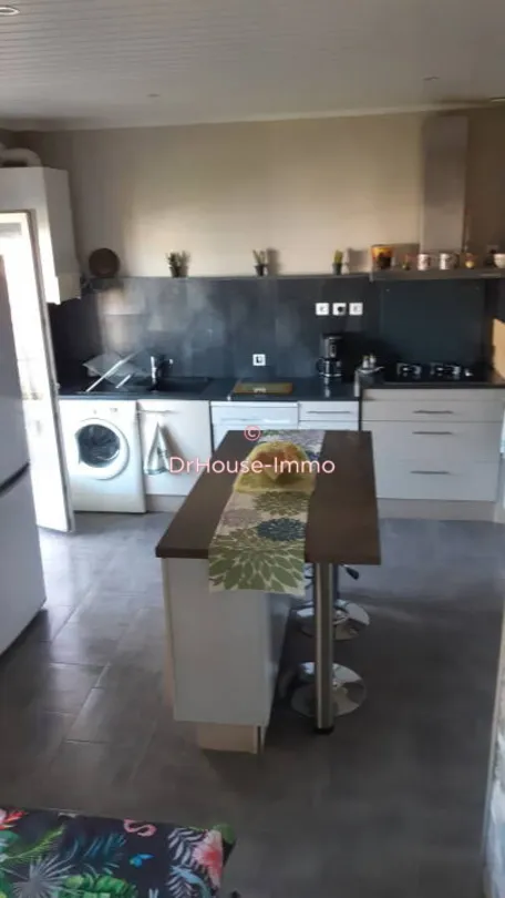 Cuisine - Appartement Traversant avec Vue sur Verdure à Perpignan