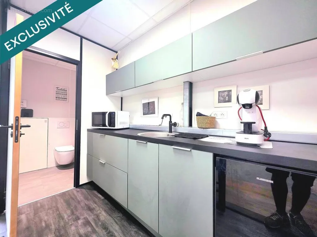 Cucina - Commercial Space with Parking in Brie-Comte-Robert