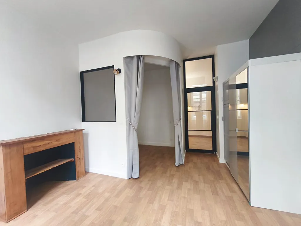 Rooms - Renovated 1-Bed Flat in Lille Centre
