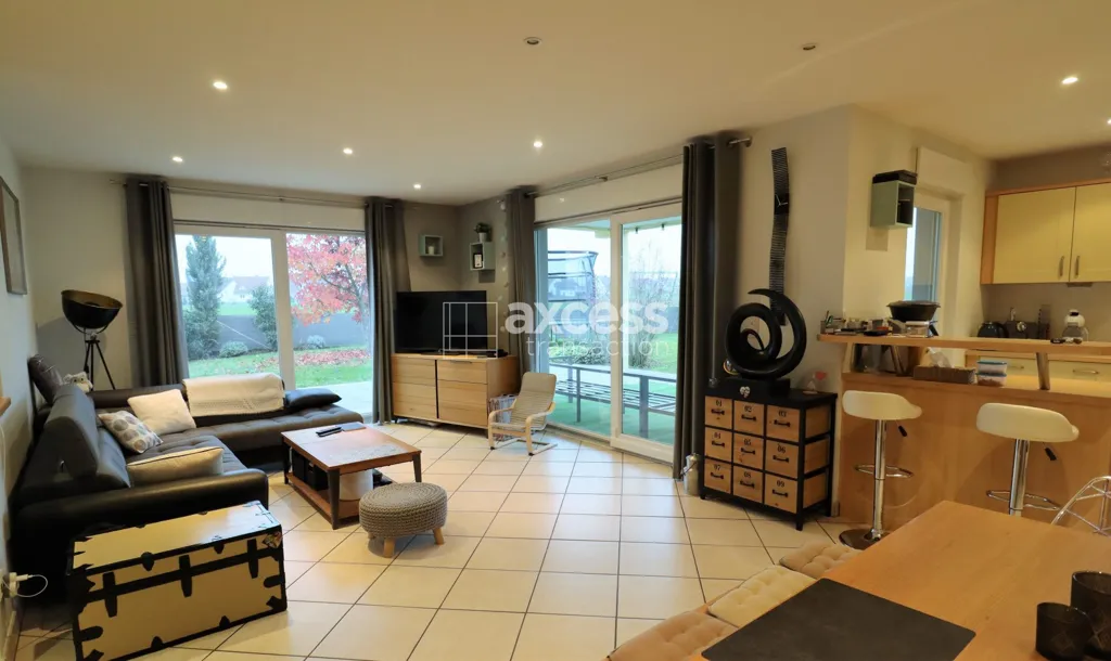 Séjour - Maison Contemporaine avec Terrasse à Gries