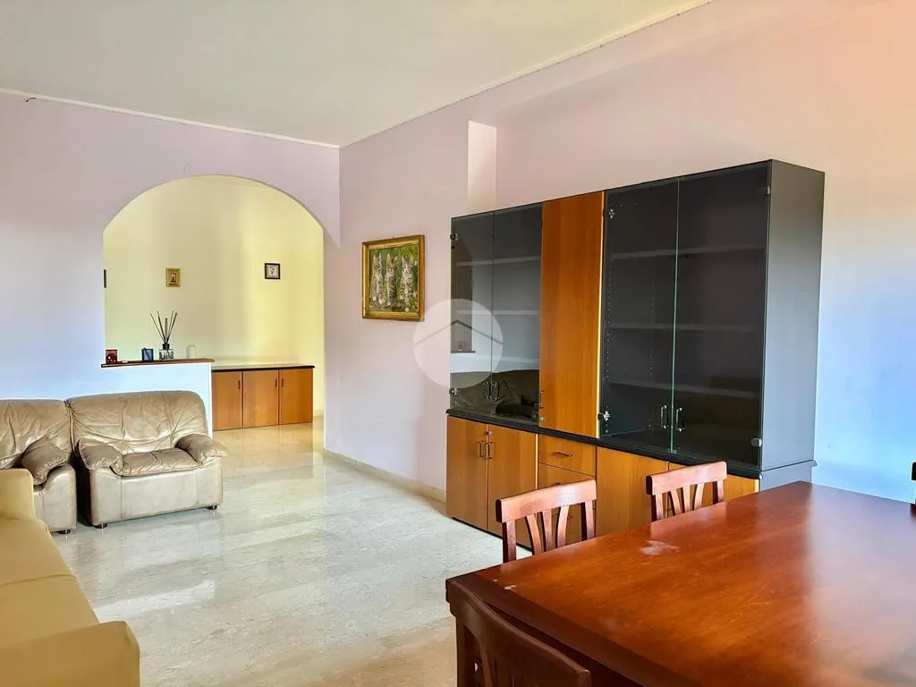 Séjour - Panoramic Apartment with Balconies in Viale Trieste, Viterbo