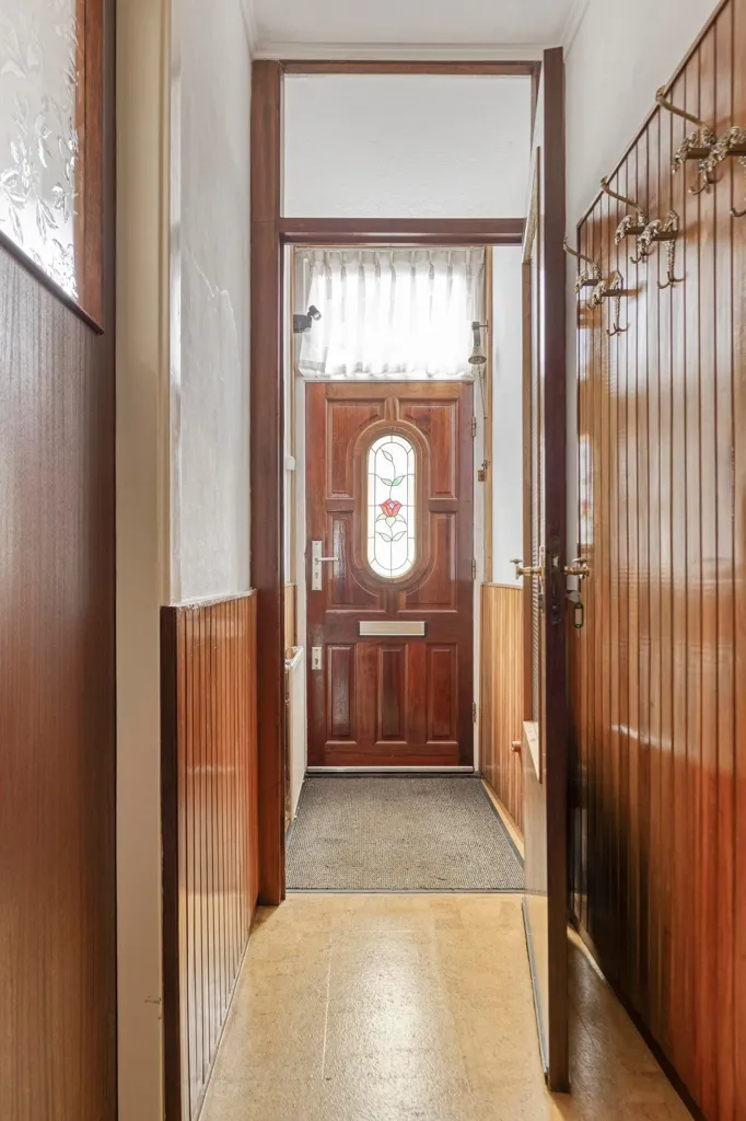 hallway_entrance