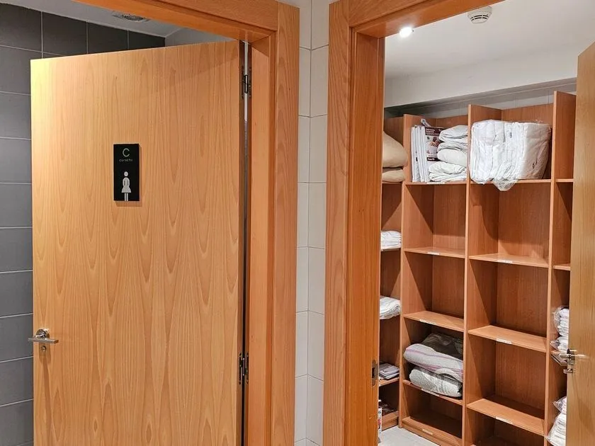 Rooms - Hotel with Bar-Restaurant near Corella Centre