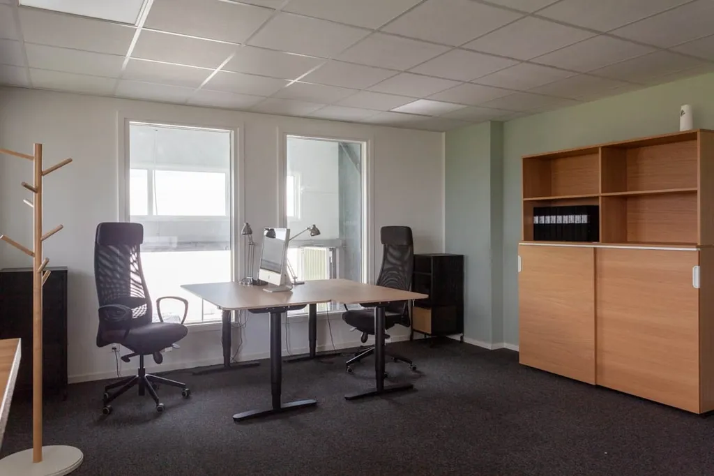 Bureau - Efficient Flat with Parking near E65 in Svedala