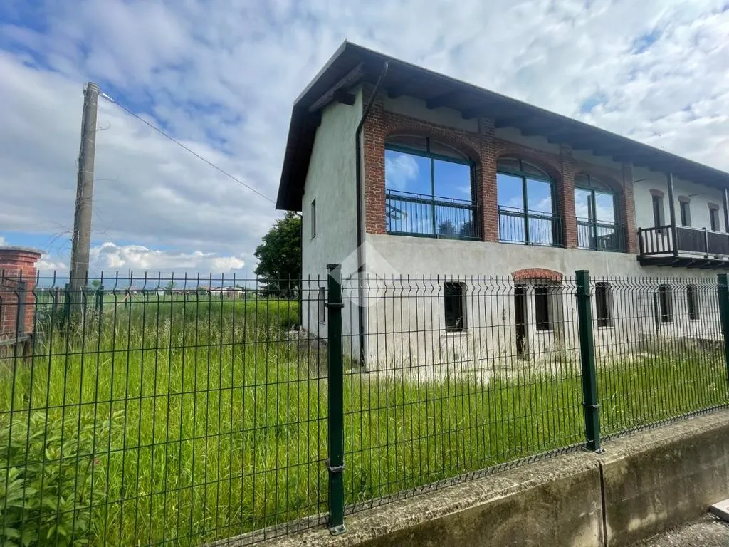 Välivaade - Semi-detached House with Panoramic View in Cavour