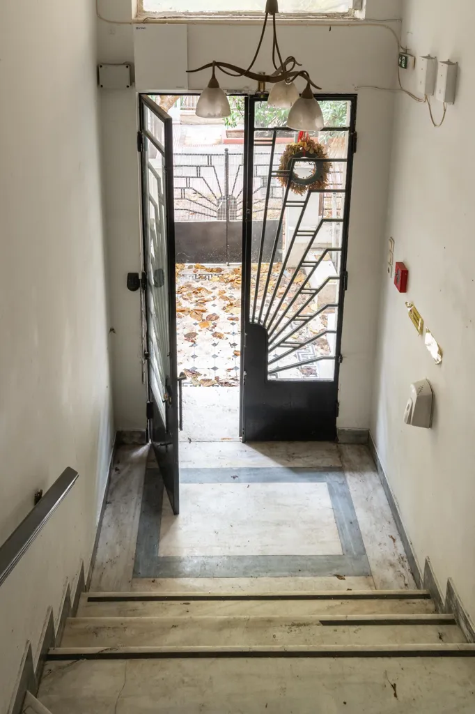 Entrée - Neoclassical House with Rooftop in Athens Centre