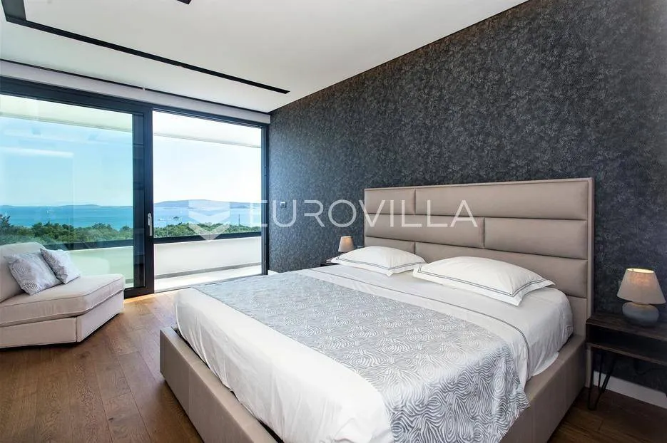 Chambres - Luxury Villa with Pool and Views in Seget, Trogir