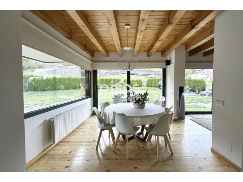 Söögituba - Chalet with Garden in Quiet Ordino