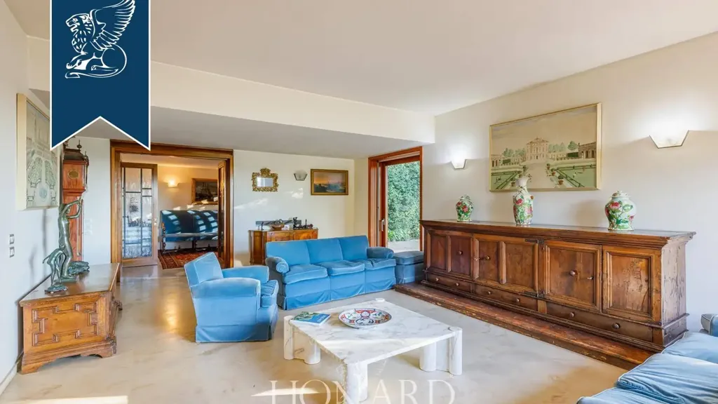 Soggiorno - Luxury Villa with Skyline View in Settignano