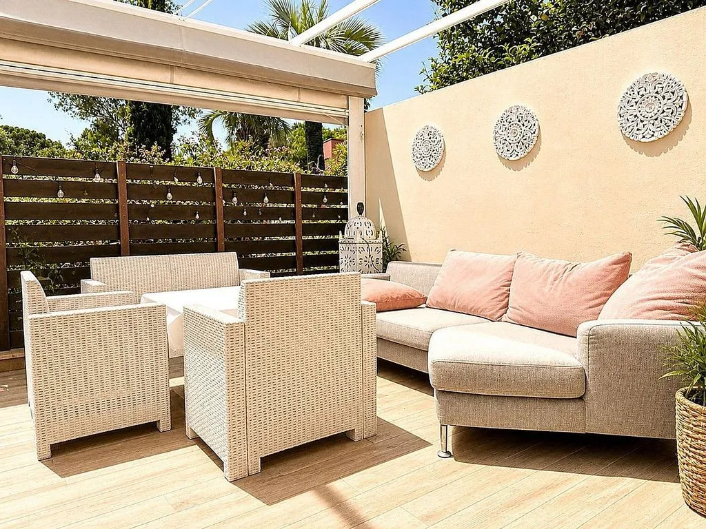 Terrasse - House with Pool in Selwo, Nueva Milla de Oro