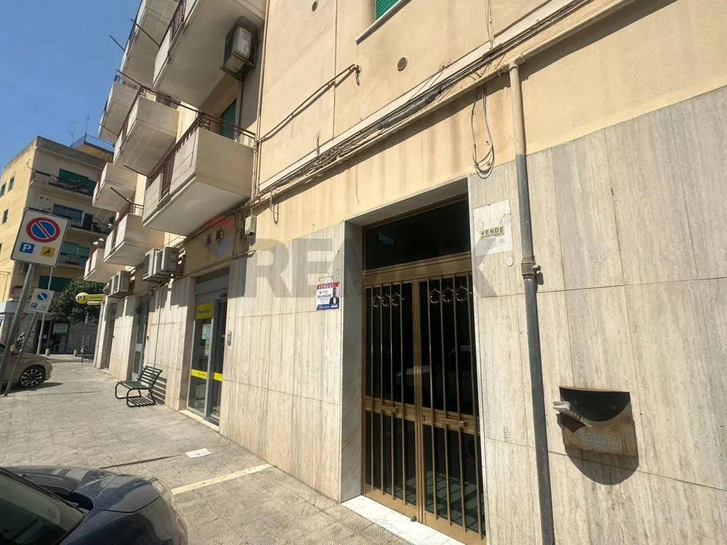 Välivaade - Spacious Apartment with Balcony in Matera