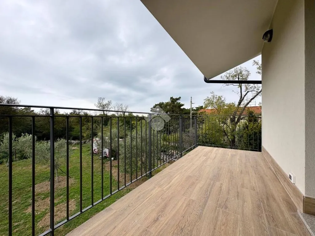 Rõdu - Newly Built Villa with Garden in Trieste