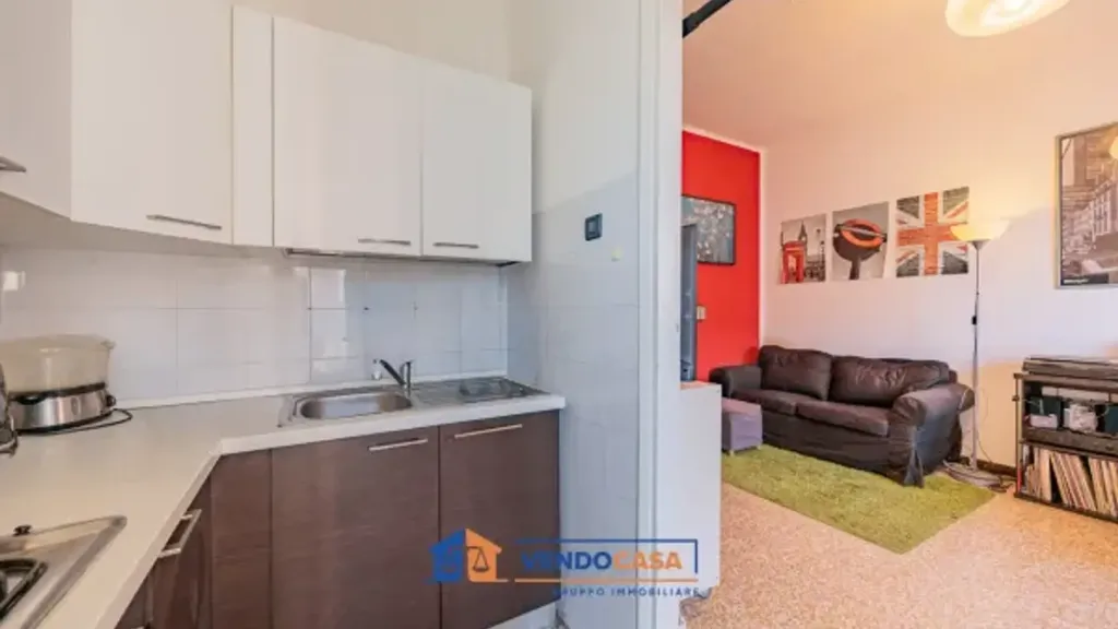 Cuisine - Bright Apartment with Balcony in Turin
