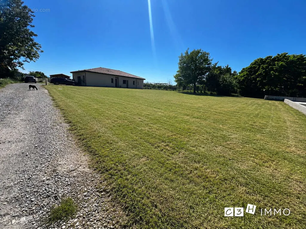 Aed - Constructible Plot with Access Road in Carbonne