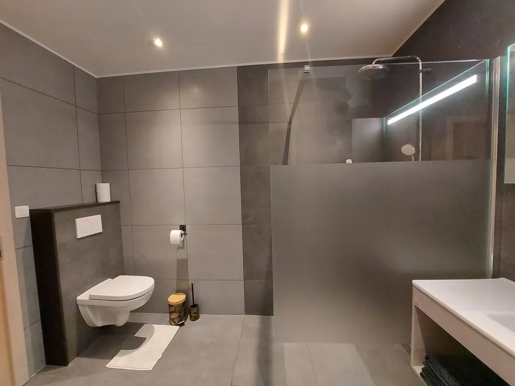 Salles de bain - Appartement Rénové 1 Chambre au Cœur de Bastogne