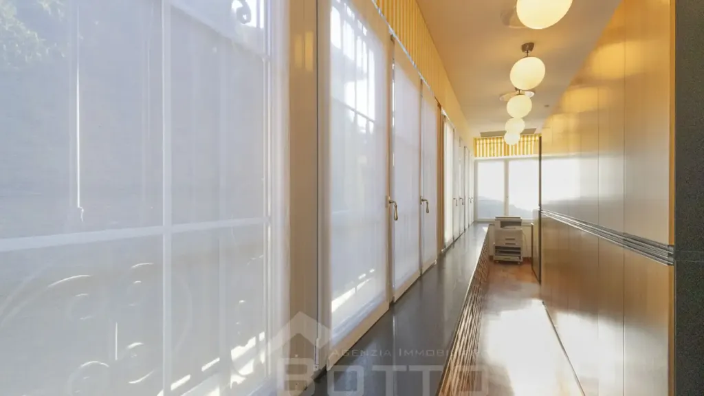 Entrée - Historic Villa with Central Location in Grignasco