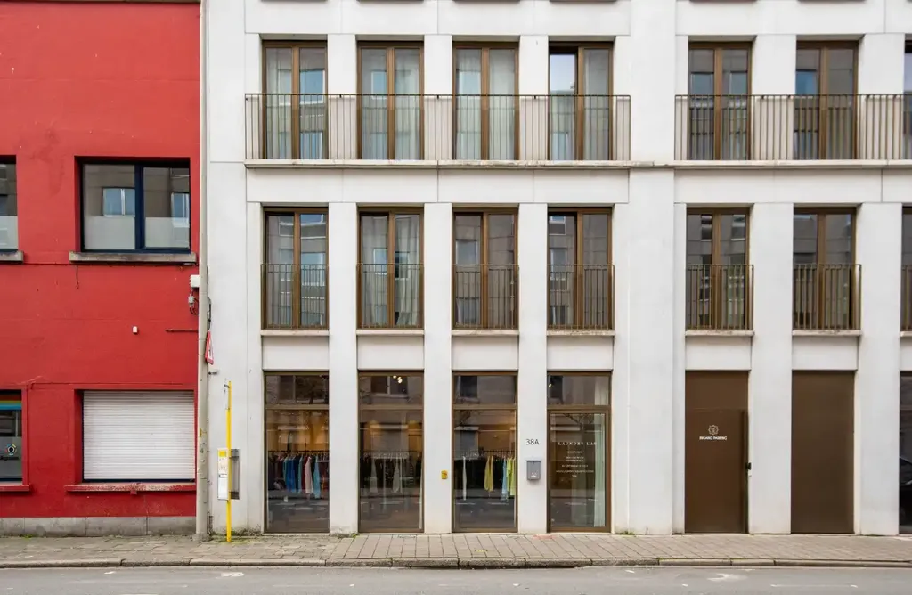 Extérieur - Commercielle Prête à l'Emploi près de la Troonplaats