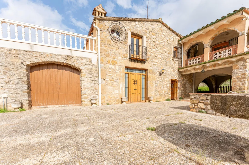 Jardin - Rustic Masia with Pool in Cabanelles