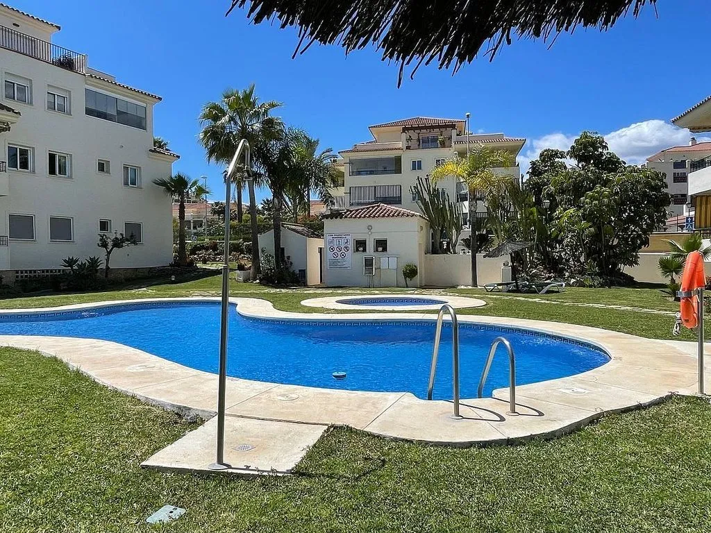 Bassein - Modern Penthouse with Pool in Mijas Golf