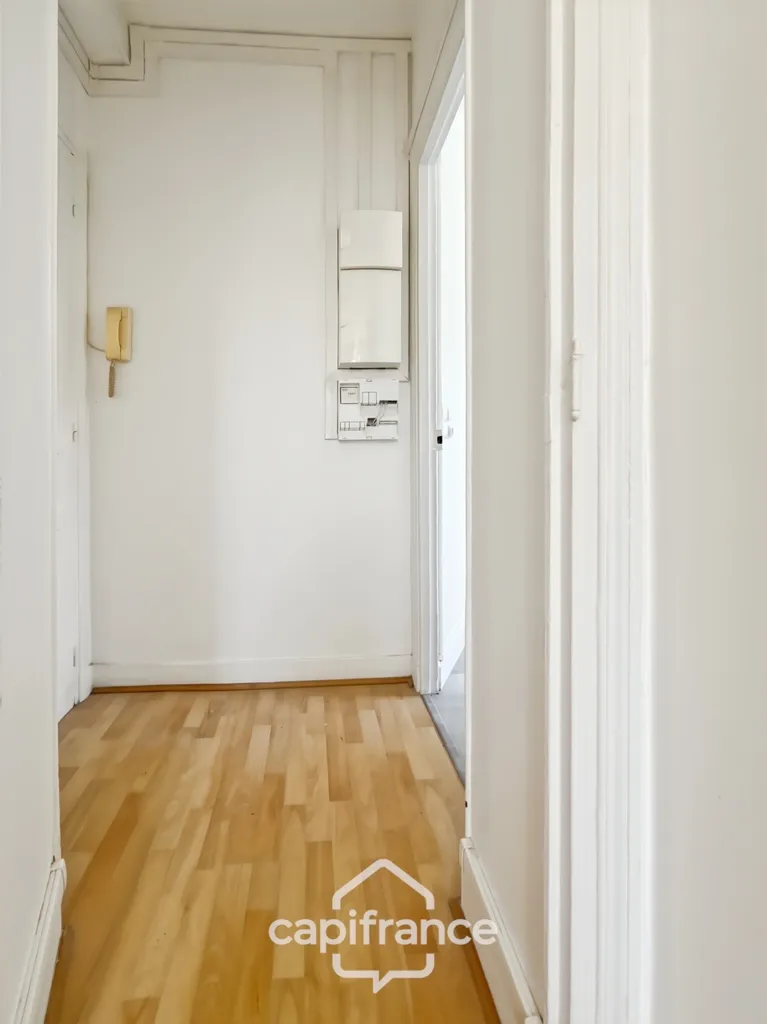 Entrée - Appartement Meublé 2 Pièces, Avenue Victor Hugo, Saint-Maur-des-Fossés