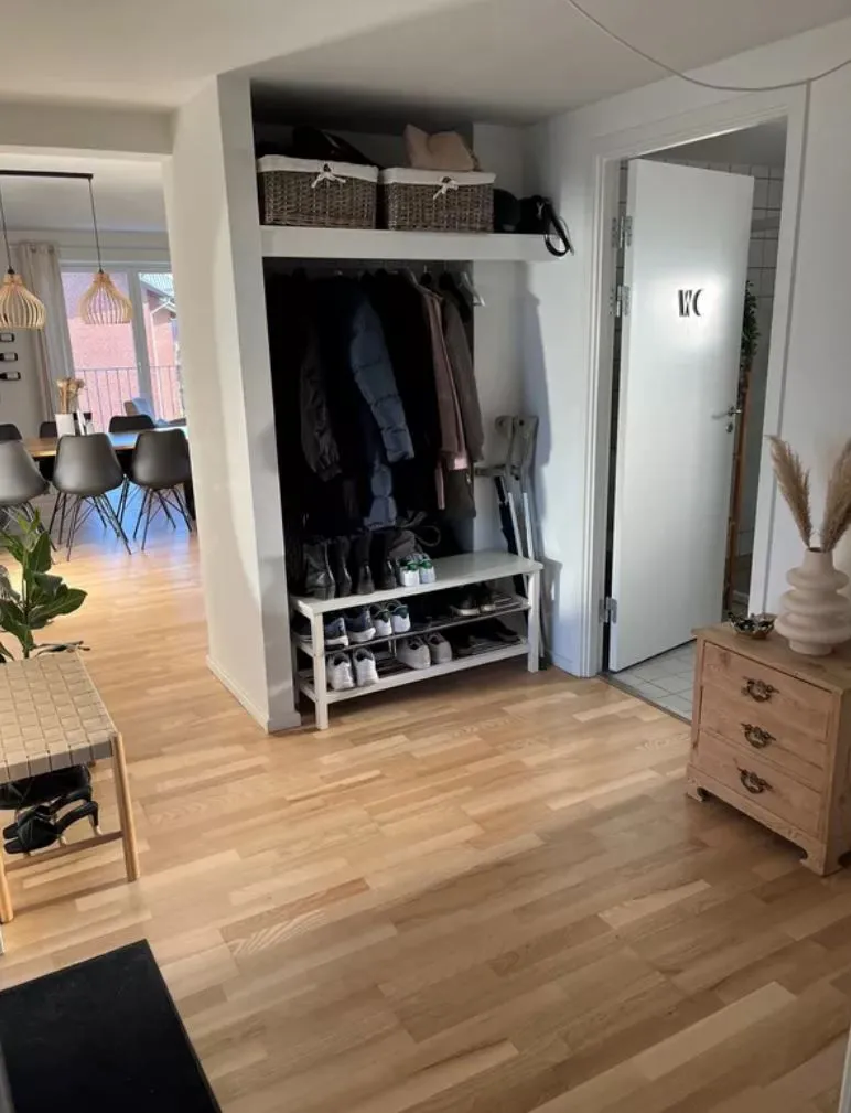 Esik - Modernised Apartment in Central Odense