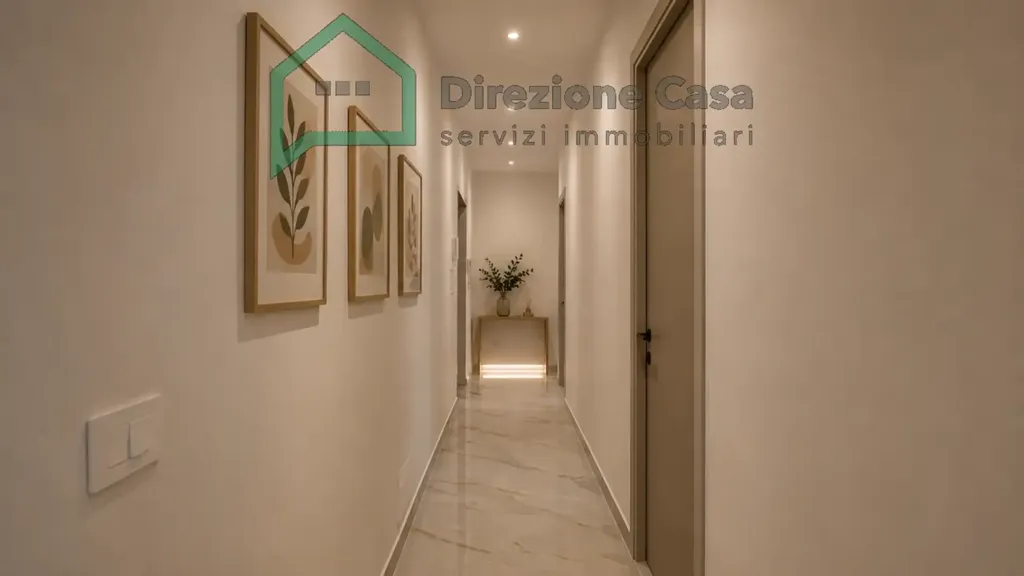 Entrée - Rear-Facing Apartment with Balcony in Naples